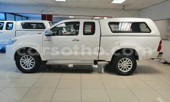 اشتري مستعمل Toyota Hilux White سيارة في Maseru في Maseru اشتري مستعمل Toyota Hilux White سيارة في Maseru في Maseru