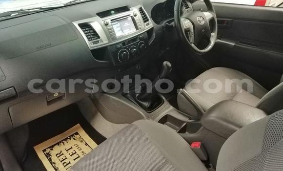 اشتري مستعمل Toyota Hilux White سيارة في Maseru في Maseru اشتري مستعمل Toyota Hilux White سيارة في Maseru في Maseru