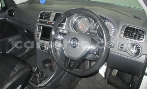 اشتري مستعمل Volkswagen Polo White سيارة في Maseru في Maseru اشتري مستعمل Volkswagen Polo White سيارة في Maseru في Maseru