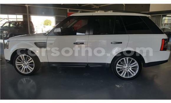 Acheter Occasion Voiture Land Rover Range Rover Sport Blanc à Maseru, Maseru Acheter Occasion Voiture Land Rover Range Rover Sport Blanc à Maseru, Maseru