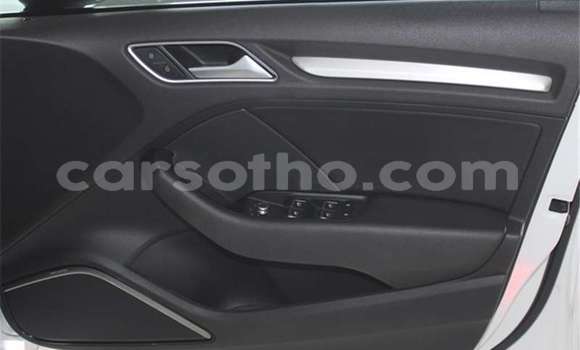 Sayi Na hannu Audi S3 White Mota in Maseru a Maseru Sayi Na hannu Audi S3 White Mota in Maseru a Maseru