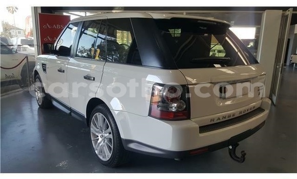 Acheter Occasion Voiture Land Rover Range Rover Sport Blanc à Maseru, Maseru Acheter Occasion Voiture Land Rover Range Rover Sport Blanc à Maseru, Maseru