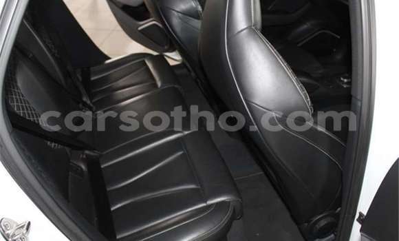 Sayi Na hannu Audi S3 White Mota in Maseru a Maseru Sayi Na hannu Audi S3 White Mota in Maseru a Maseru