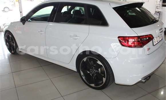 Sayi Na hannu Audi S3 White Mota in Maseru a Maseru Sayi Na hannu Audi S3 White Mota in Maseru a Maseru