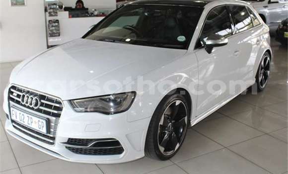 Sayi Na hannu Audi S3 White Mota in Maseru a Maseru Sayi Na hannu Audi S3 White Mota in Maseru a Maseru