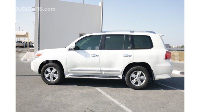 Big with watermark toyota land cruiser maseru import dubai 13370