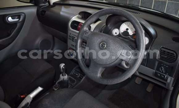 Sayi Na hannu Opel Corsa White Mota in Maseru a Maseru Sayi Na hannu Opel Corsa White Mota in Maseru a Maseru
