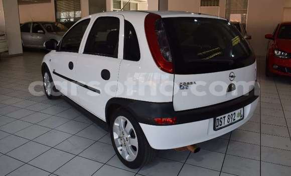 Sayi Na hannu Opel Corsa White Mota in Maseru a Maseru Sayi Na hannu Opel Corsa White Mota in Maseru a Maseru