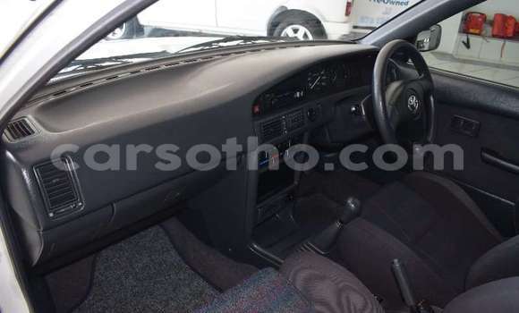 Acheter Occasion Voiture Toyota Corolla Blanc à Maseru, Maseru Acheter Occasion Voiture Toyota Corolla Blanc à Maseru, Maseru