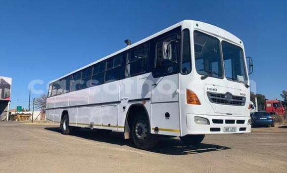 اشتري مستعمل Hino Ranger White شاحنة في Maputsoe في Leribe اشتري مستعمل Hino Ranger White شاحنة في Maputsoe في Leribe