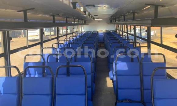 اشتري مستعمل Hino Ranger White شاحنة في Maputsoe في Leribe اشتري مستعمل Hino Ranger White شاحنة في Maputsoe في Leribe