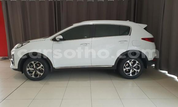 Sayi Na hannu Kia Sportage White Mota in Roma a Maseru Sayi Na hannu Kia Sportage White Mota in Roma a Maseru