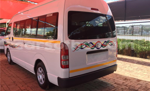 Acheter Occasion Voiture Toyota iQ Blanc à Maseru, Maseru Acheter Occasion Voiture Toyota iQ Blanc à Maseru, Maseru