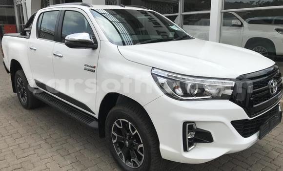 اشتري مستعمل Toyota Hilux White سيارة في Maputsoe في Leribe اشتري مستعمل Toyota Hilux White سيارة في Maputsoe في Leribe