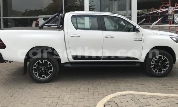 اشتري مستعمل Toyota Hilux White سيارة في Maputsoe في Leribe اشتري مستعمل Toyota Hilux White سيارة في Maputsoe في Leribe