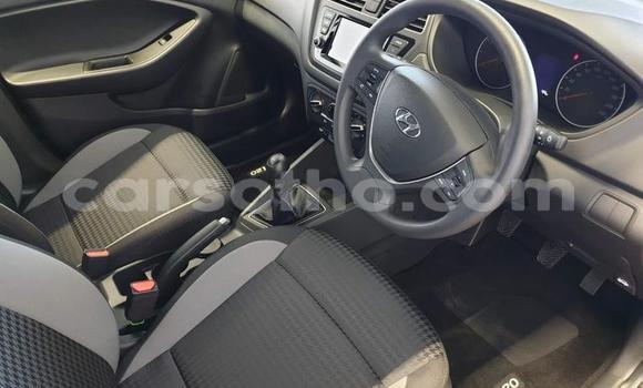 Sayi Na hannu Hyundai i20 Red Mota in Maseru a Maseru Sayi Na hannu Hyundai i20 Red Mota in Maseru a Maseru