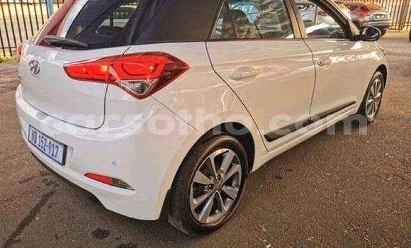 Buy Used Hyundai i20 White Car in Maseru in Maseru Buy Used Hyundai i20 White Car in Maseru in Maseru