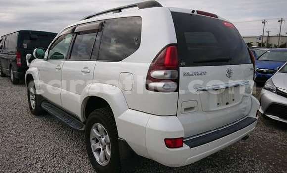 Acheter Occasion Voiture Toyota Land Cruiser Prado Blanc à Butha Buthe, Butha-Buthe Acheter Occasion Voiture Toyota Land Cruiser Prado Blanc à Butha Buthe, Butha-Buthe