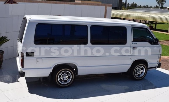 Acheter Occasion Voiture Toyota Hiace Blanc à Hlotse, Leribe Acheter Occasion Voiture Toyota Hiace Blanc à Hlotse, Leribe