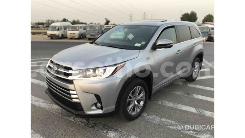 Big with watermark toyota highlander maseru import dubai 13428