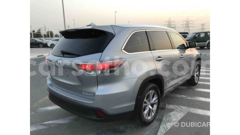 Big with watermark toyota highlander maseru import dubai 13428