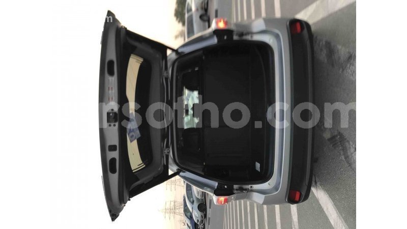 Big with watermark toyota highlander maseru import dubai 13428