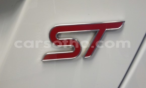 اشتري مستعمل Ford Fiesta ST White سيارة في Maseru في Maseru اشتري مستعمل Ford Fiesta ST White سيارة في Maseru في Maseru