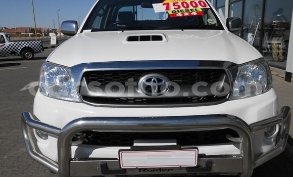 Acheter Occasion Voiture Toyota Hilux Blanc à Maseru, Maseru Acheter Occasion Voiture Toyota Hilux Blanc à Maseru, Maseru