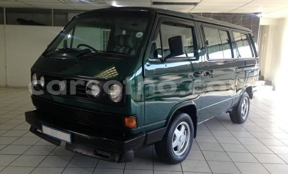 Sayi Na hannu Volkswagen Caravelle Green Mota in Maseru a Maseru Sayi Na hannu Volkswagen Caravelle Green Mota in Maseru a Maseru