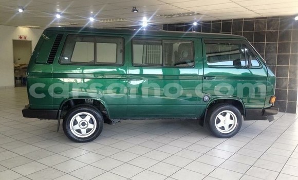 Sayi Na hannu Volkswagen Caravelle Green Mota in Maseru a Maseru Sayi Na hannu Volkswagen Caravelle Green Mota in Maseru a Maseru