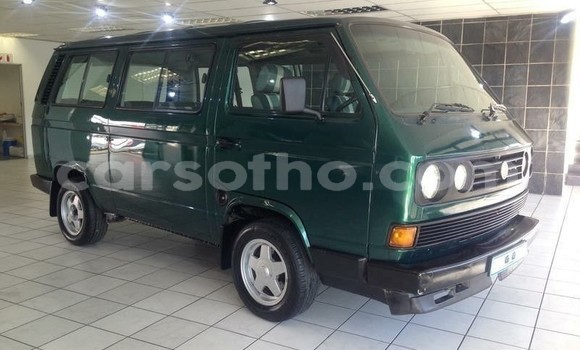 Sayi Na hannu Volkswagen Caravelle Green Mota in Maseru a Maseru Sayi Na hannu Volkswagen Caravelle Green Mota in Maseru a Maseru