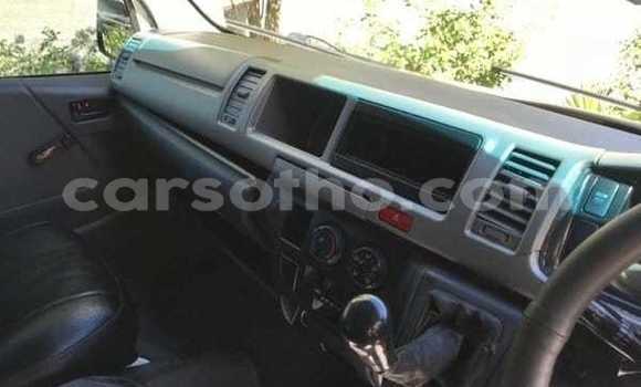 Sayi Na hannu Toyota iQ White Mota in Maputsoe a Leribe Sayi Na hannu Toyota iQ White Mota in Maputsoe a Leribe