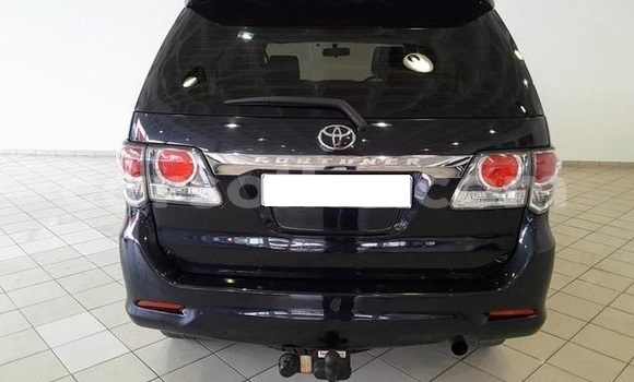 Sayi Na hannu Toyota Fortuner Black Mota in Maseru a Maseru Sayi Na hannu Toyota Fortuner Black Mota in Maseru a Maseru