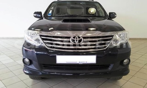 Sayi Na hannu Toyota Fortuner Black Mota in Maseru a Maseru Sayi Na hannu Toyota Fortuner Black Mota in Maseru a Maseru