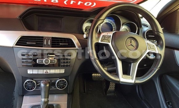 Acheter Occasion Voiture Mercedes-Benz 250 Rouge à Maseru, Maseru Acheter Occasion Voiture Mercedes-Benz 250 Rouge à Maseru, Maseru