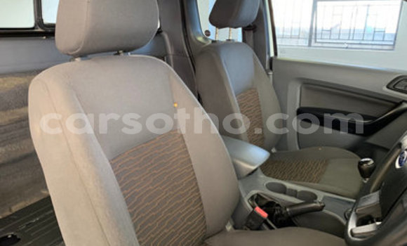Sayi Na hannu Ford Ranger White Mota in Maseru a Maseru Sayi Na hannu Ford Ranger White Mota in Maseru a Maseru