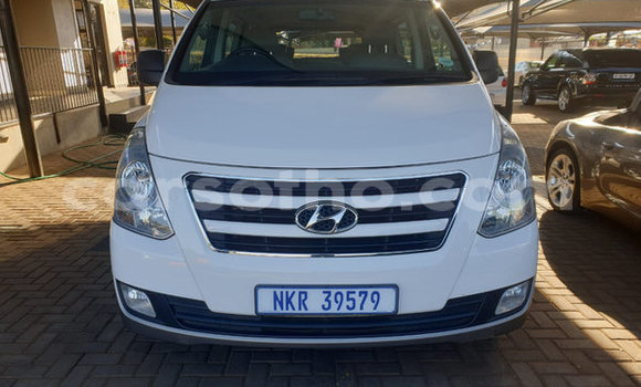 Sayi Na hannu Hyundai H1 White Mota in Maputsoe a Leribe Sayi Na hannu Hyundai H1 White Mota in Maputsoe a Leribe