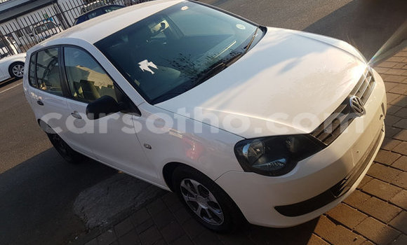 اشتري مستعمل Volkswagen Polo White سيارة في Maputsoe في Leribe اشتري مستعمل Volkswagen Polo White سيارة في Maputsoe في Leribe