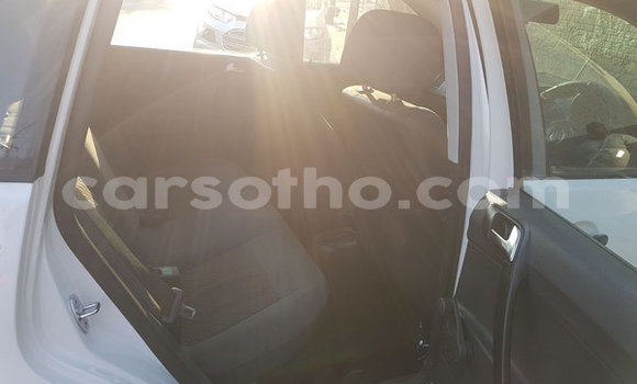 اشتري مستعمل Volkswagen Polo White سيارة في Maputsoe في Leribe اشتري مستعمل Volkswagen Polo White سيارة في Maputsoe في Leribe