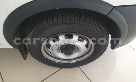 Sayi Na hannu Opel Corsa White Mota in Maseru a Maseru Sayi Na hannu Opel Corsa White Mota in Maseru a Maseru
