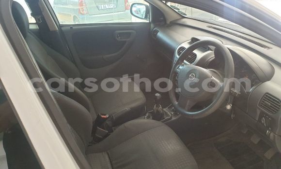 Sayi Na hannu Opel Corsa White Mota in Maseru a Maseru Sayi Na hannu Opel Corsa White Mota in Maseru a Maseru
