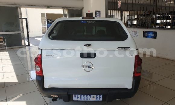 Sayi Na hannu Opel Corsa White Mota in Maseru a Maseru Sayi Na hannu Opel Corsa White Mota in Maseru a Maseru