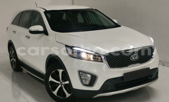 Sayi Na hannu Kia Sorento White Mota in Maseru a Maseru Sayi Na hannu Kia Sorento White Mota in Maseru a Maseru
