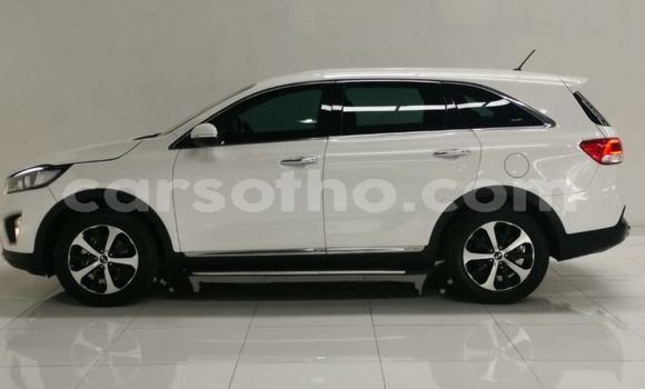 Sayi Na hannu Kia Sorento White Mota in Maseru a Maseru Sayi Na hannu Kia Sorento White Mota in Maseru a Maseru