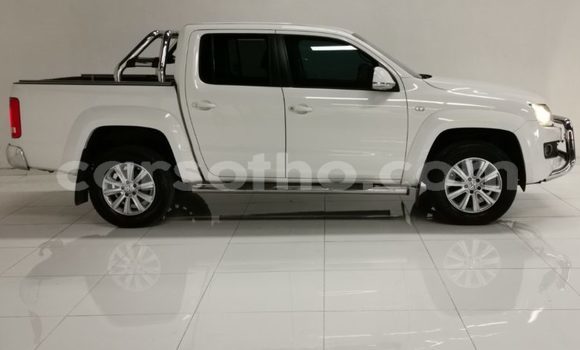 Sayi Na hannu Volkswagen Amarok White Mota in Maseru a Maseru Sayi Na hannu Volkswagen Amarok White Mota in Maseru a Maseru