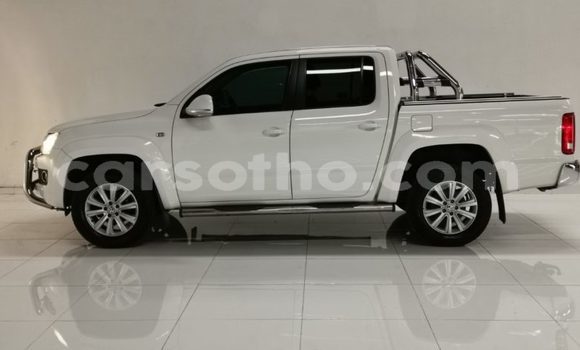 Sayi Na hannu Volkswagen Amarok White Mota in Maseru a Maseru Sayi Na hannu Volkswagen Amarok White Mota in Maseru a Maseru