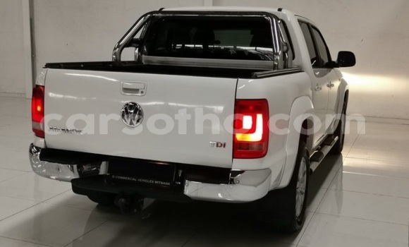 Sayi Na hannu Volkswagen Amarok White Mota in Maseru a Maseru Sayi Na hannu Volkswagen Amarok White Mota in Maseru a Maseru