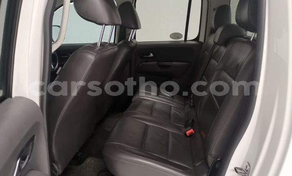 Sayi Na hannu Volkswagen Amarok White Mota in Maseru a Maseru Sayi Na hannu Volkswagen Amarok White Mota in Maseru a Maseru