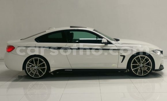 Acheter Occasion Voiture BMW M4 Blanc à Maseru, Maseru Acheter Occasion Voiture BMW M4 Blanc à Maseru, Maseru