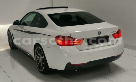 Acheter Occasion Voiture BMW M4 Blanc à Maseru, Maseru Acheter Occasion Voiture BMW M4 Blanc à Maseru, Maseru